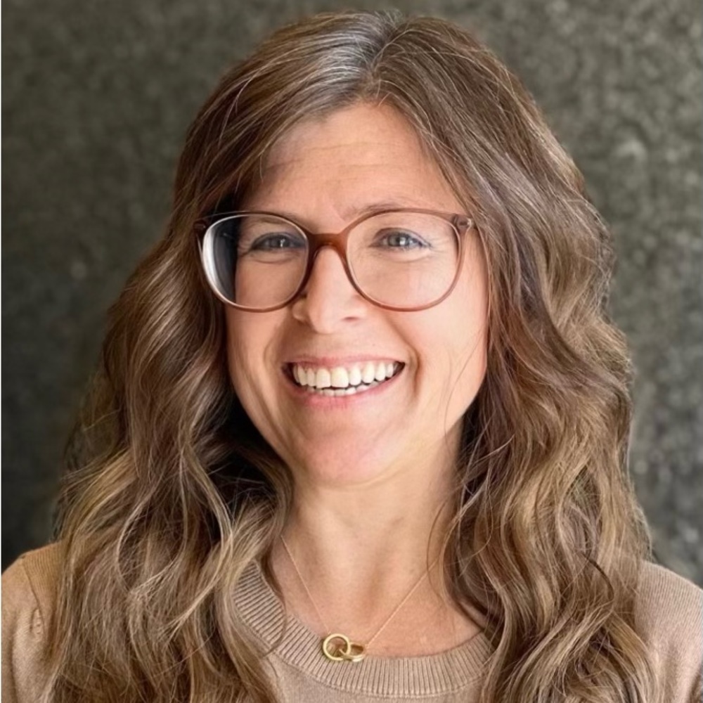 Meet your Posher, Suzanne